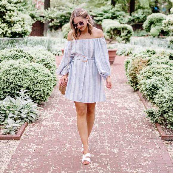 Chicwish Off the Shoulder Dress - Picture 2 of 5